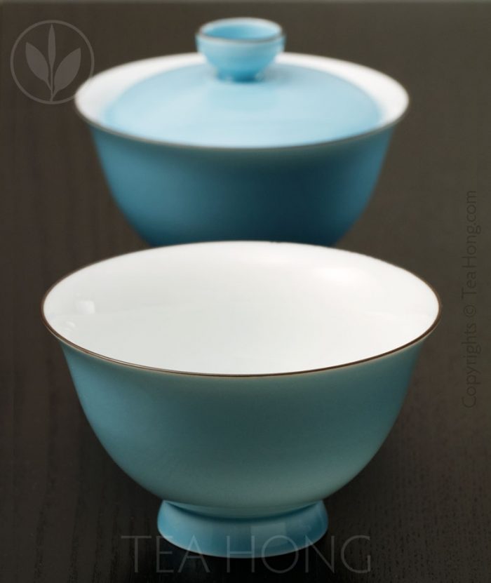 The fine kaolin porcelain that makes this gaiwan beautiful to the eye and to the touch