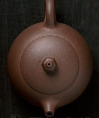 Yixing teapot — Song Ru Qiang: Duoba Xishi, top view