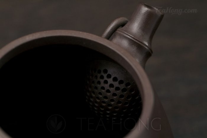 Yixing teapot — Wu Min: Bamboo Shi-piao strainer
