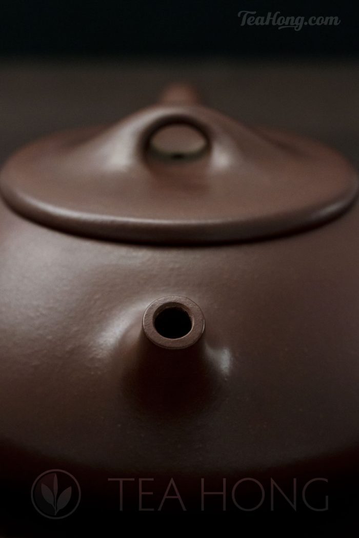 Yixing teapot — Yao Ling Xiang: Stone Ladle, front view