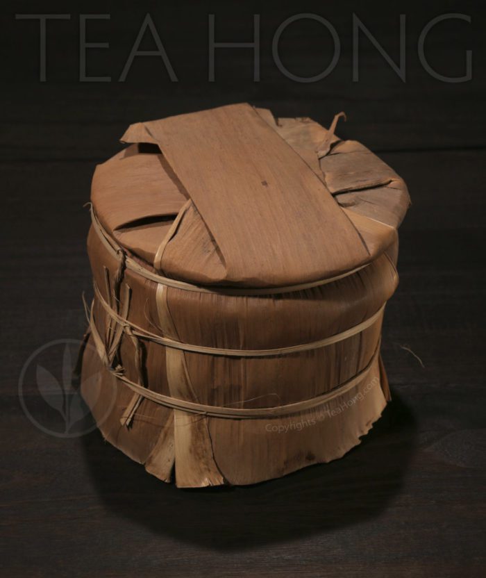 Tea Hong: Lao Tong Zhi 7548 2007, discus with original bamboo bundle column