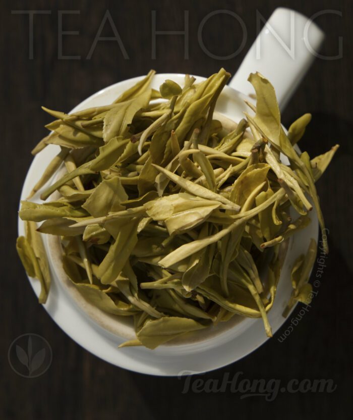 Infused leaves of Huo Shan Yellow Tips