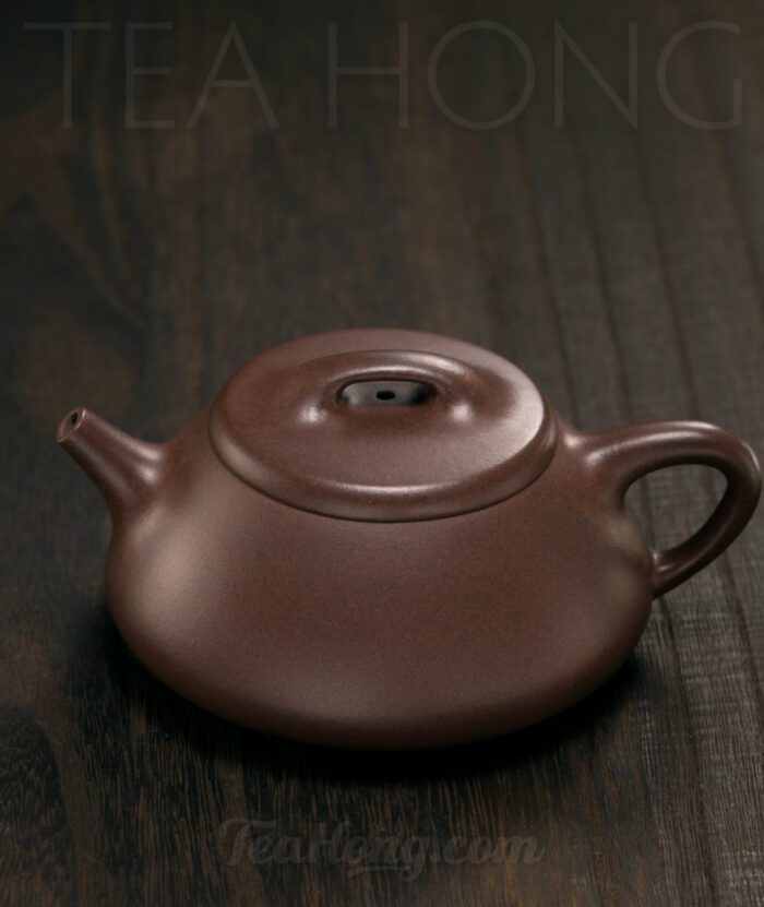 Gu Lu Zhou: Square Spout Stone Ladle Yixing teapot: side